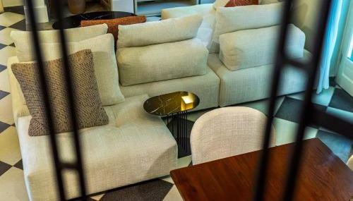 A Majestic Oasis in Keramikos, the Heart of Athens - Foto 3