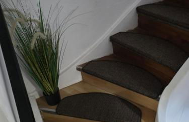 Mary Haus in Biebertal-Bieber, mit 2 Apartament und 4 Zimmer, 1 fur 2 und eine fur 6, In Nahe Gießen und Wetzlar mit WLAN, Parkplatz, 2 Badezimmer - Photo 13