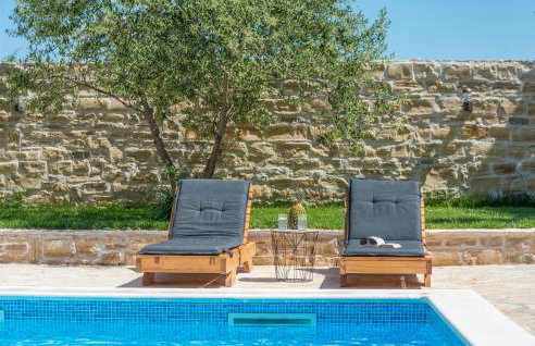 7 Bedroom Awesome Home In Polaca - Foto 15