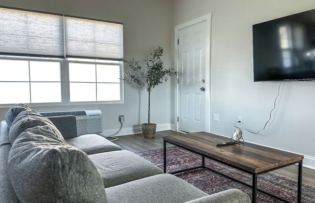 StayAE - Flamingo House - Photo 35