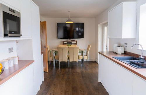 House - Sleeps 10 - Parking - Stn Close - Foto 35