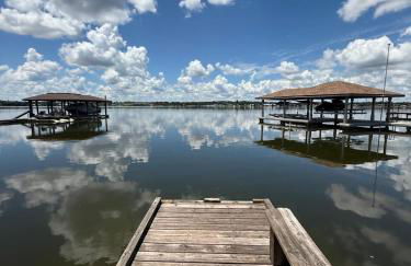 Villa Varona Resort, Heated Pool, Ping-Pong, Pool Table, Fire Pit and Pergola - Foto 8