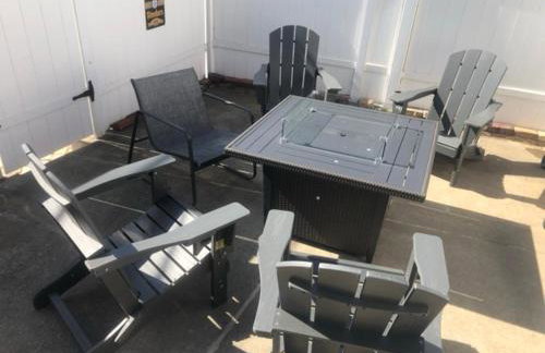 ENTIRE Big Home Close To Events - 2 Family Rooms - Kid Friendly - Private Patio & Firepit - Foto 39