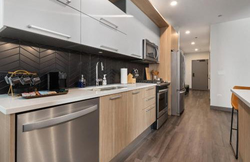 Experience Downtown Chicago at Millennium - Luxury Apartments in The Loop - Photo 49