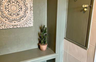 Fantastic Value Beautiful Cottage Close to the Sea Great Interior and Space - Photo 9