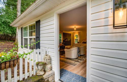 Idyllic Cave Spring Studio with Patio and Fire Pit! - Foto 4