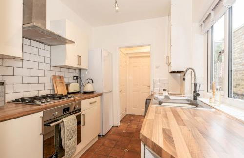 Quaint Victorian Cottage great transport to London - Pass the Keys - Foto 9