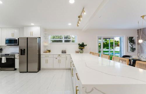 Palms Oasis with Salt Pool Movies Firepit Golf - Photo 10