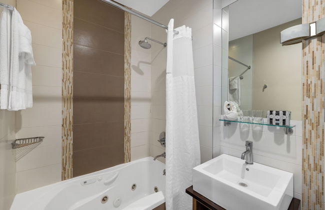 Aura Hotel Brooklyn - Photo 54