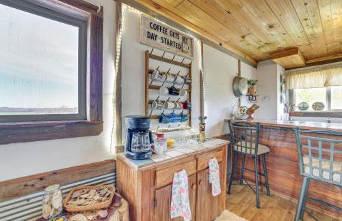 Pet-Friendly Purdy Home with Horse Stables and Trails! - Foto 9