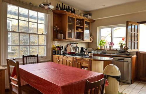 CB53 Tower Bridge Townhouse 2 bathrooms & Free parking - Photo 11