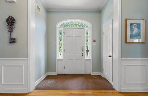 King suite-Huge tub-A Charmer-The Blue Jay Suite - Foto 21