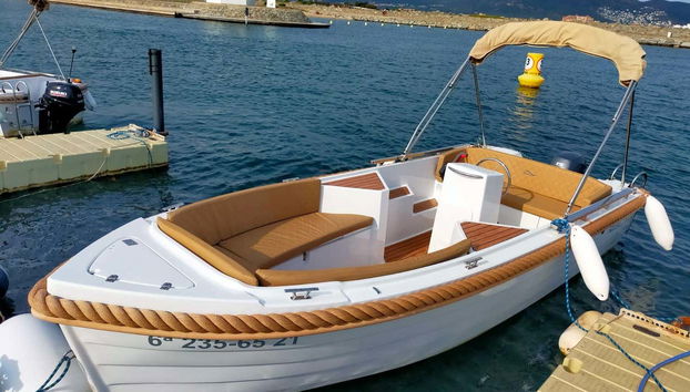 Silver 495 motorboat