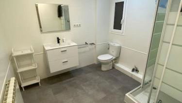 Habitacion en piso de 3 habitaciones, Manresa Near train Barcelona 2 - Photo 5