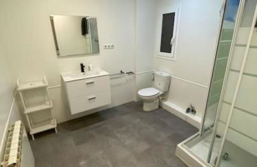 Habitacion en piso de 3 habitaciones, Manresa Near train Barcelona 2 - Photo 5