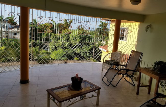 Holiday House Second floor Ste - Photo 50