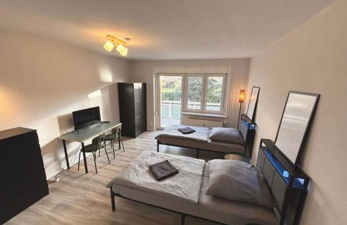 Myflat Apartment mit 6 Betten, 3 Schlafzimmern und Balkon bei Leipzig BMW, Amazon, Porsche, Messe - Foto 2