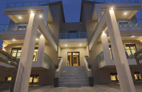 Callista Suites - Photo 42