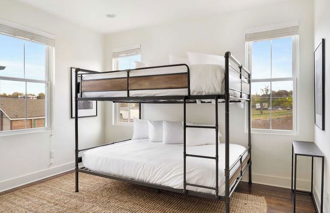 Hart Suite Buyout 1 by Avantstay Two Town House Buyout w/ Modern Amenities in Nashville! - Foto 14