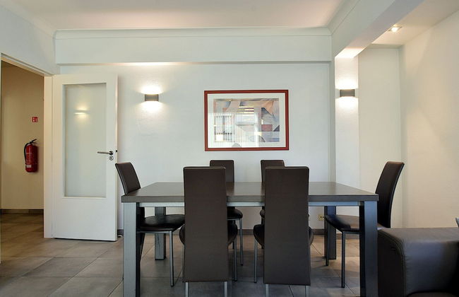 Sunny Escape by the Shore - Photo 13