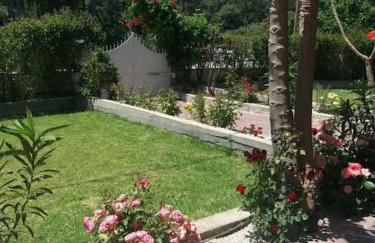 Greek Style Ground Floor Apartment & Pool - Foto 29