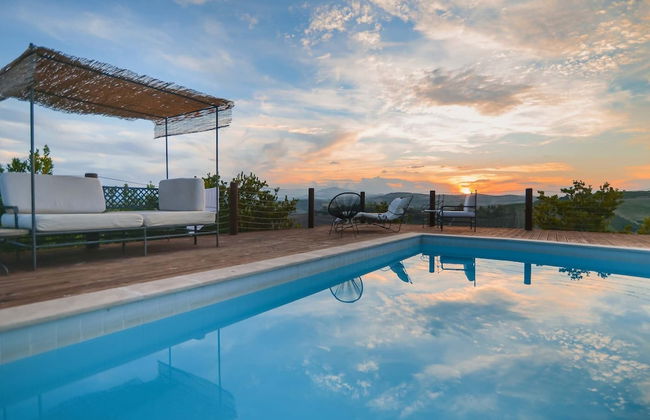 Hillside Retreat in San Savino - Photo 22