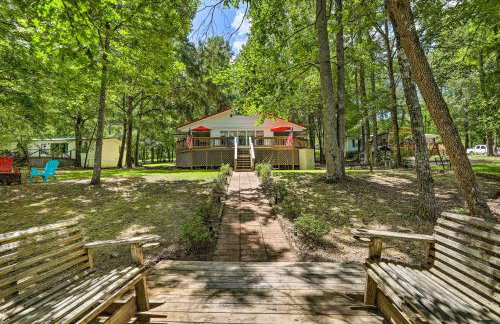 Waterfront Sparta Gem with Fire Pit and Kayak! - Foto 27