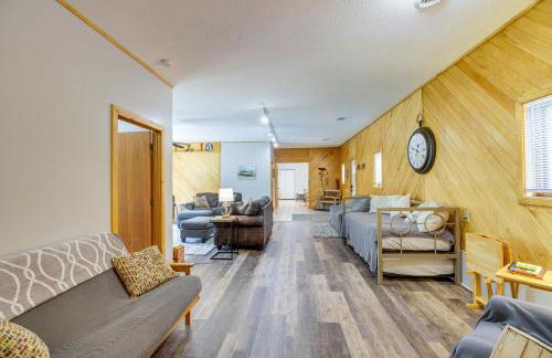 Quiet Lakefront Grand Rapids Cabin on 5 Acres - Foto 5