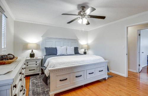 Spacious Fishing Getaway by Lake Guntersville! - Foto 14