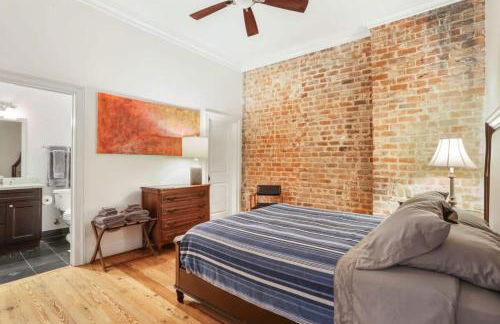 The Burgundy House #1 Steps to the French Quarter - Foto 16