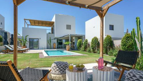 Modern Family Villa Leba with Private Pool & BBQ - Foto 2