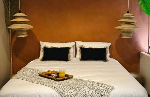 Le Jacaranda - Suite africaine - Sauna & Netflix - Foto 5