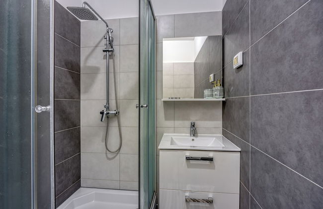 Holiday Home With Pool - Photo 22