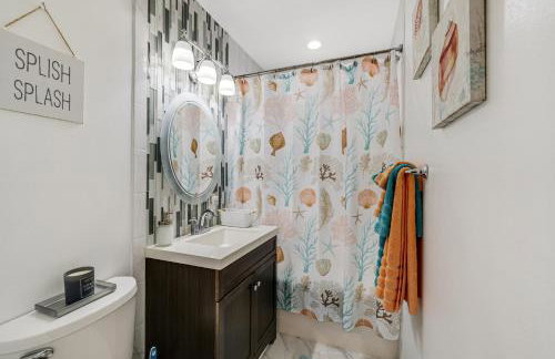 Minutes to Manasota Beach 2 King Beds Fenced yard Pets Welcome - Foto 12