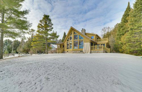 On-Site Trails and Private Beach! Lake Huron Retreat - Foto 31