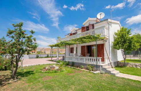 Five-Bedroom Holiday Home In Blato Na Cetini - Photo 13