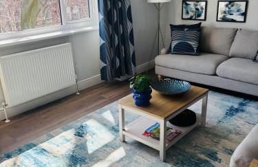 Ideal Contractor Business & Family Friendly 2-Bed Apartment Quiet & Spotless with Fast WiFi Large Screen Smart TV - Foto 2