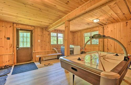 Wilmington Chalet with Hot Tub Less Than 8 Mi to Mount Snow! - Foto 9