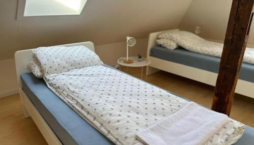 4-Bett Apartment im Zentrum - Nähe Restaurant & Waschsalon - WLAN, Parkplatz, Bad & mehr - Foto 4