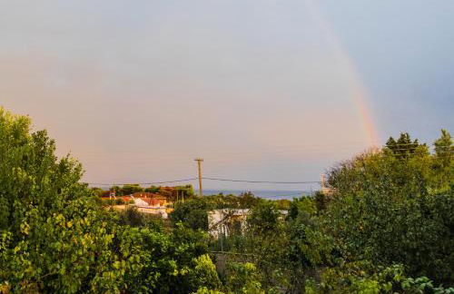 Peach Pine House - Escape Near City, Beach and Athens Airport - Foto 19