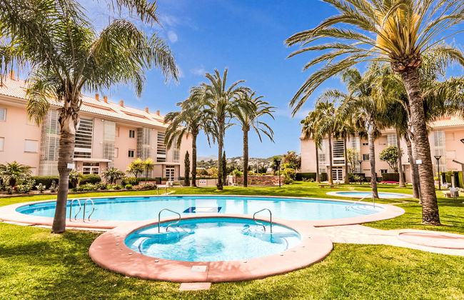 Golde Gardens - Photo 1