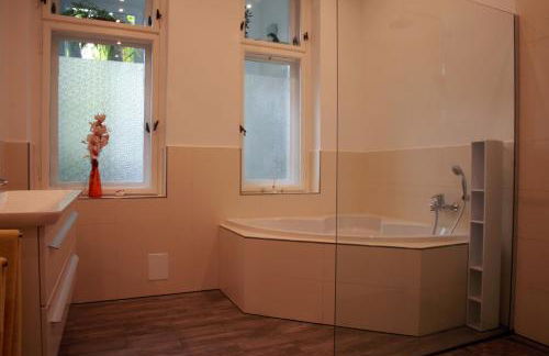 Gohliser Stadtwohnung - Foto 2