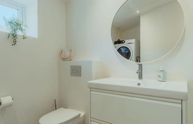 Seaside Nest | Charming Waterfront Retreat - Foto 13