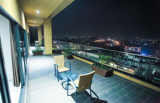 Boulevard Suites - Photo 33