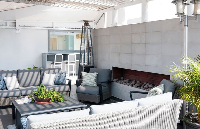 Lombardo Suites - Photo 36