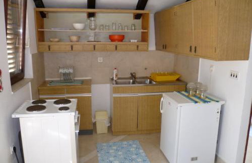 Apartment in Zlarin with balcony, W-LAN, washing machine (3813-1) - Foto 5
