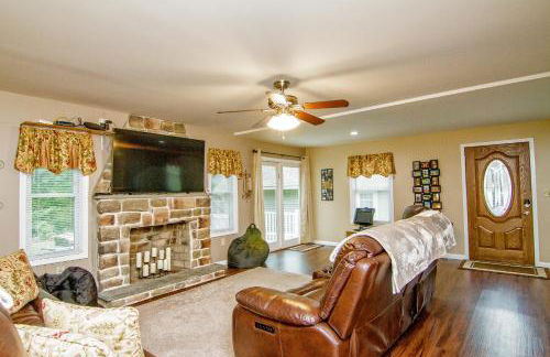 Cabin by the Creek with private creek access - Foto 20