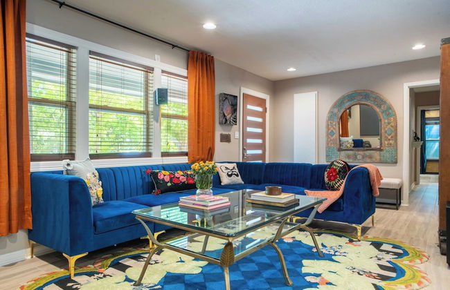 Lamar Suites by Avantstay 2 Homes w/ Shared Pool - Foto 1