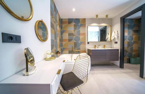 Naval villa-Panoramic villa with heated pool on the roof - Photo 23