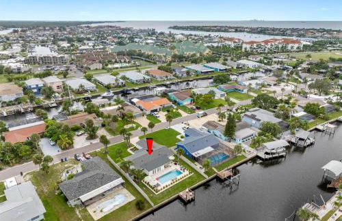 Brand New Saltwater Pool! - Waterfront Canal - Luxury Home - Foto 5